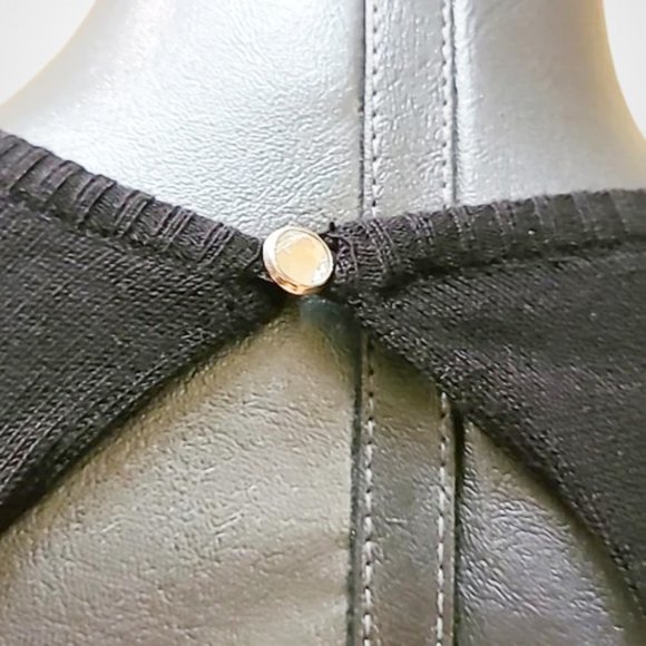 Dolce & Gabbana 2 Piece Sweater Set Absolutely Beautiful Size: 44 - Picture 12 of 16